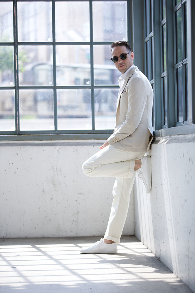 8 Ways To Wear White Jeans This Spring 