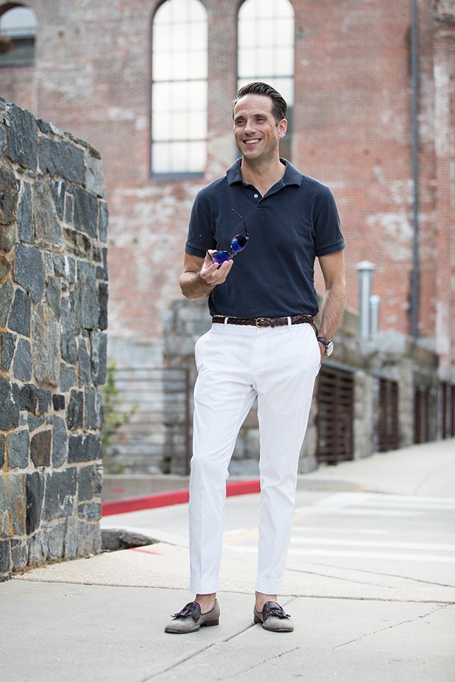 navy blue polo shirt white cotton pants simple casual mens summer outfit idea 7