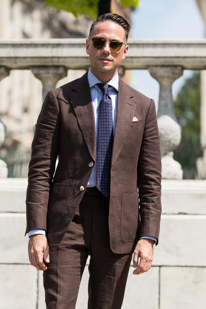 what-color-shirt-to-wear-with-chocolate-linen-suit | He Spoke Style