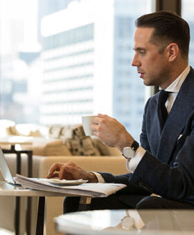 Van Cleef & Arpels Heure d'ici, Heure d'ailleurs - He Spoke Style