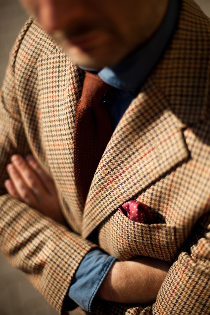 Houndstooth Pattern: A Closer Look At This Classic Suit Fabric Design & How  To Wear It 