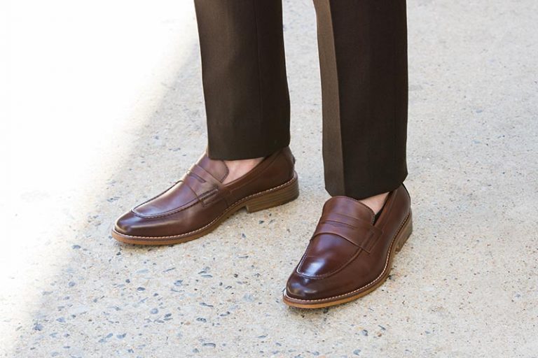 A Guide to Wearing Shoes Without Socks - He Spoke Style