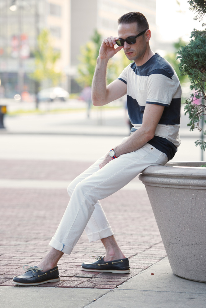 white jeans men what to wear with