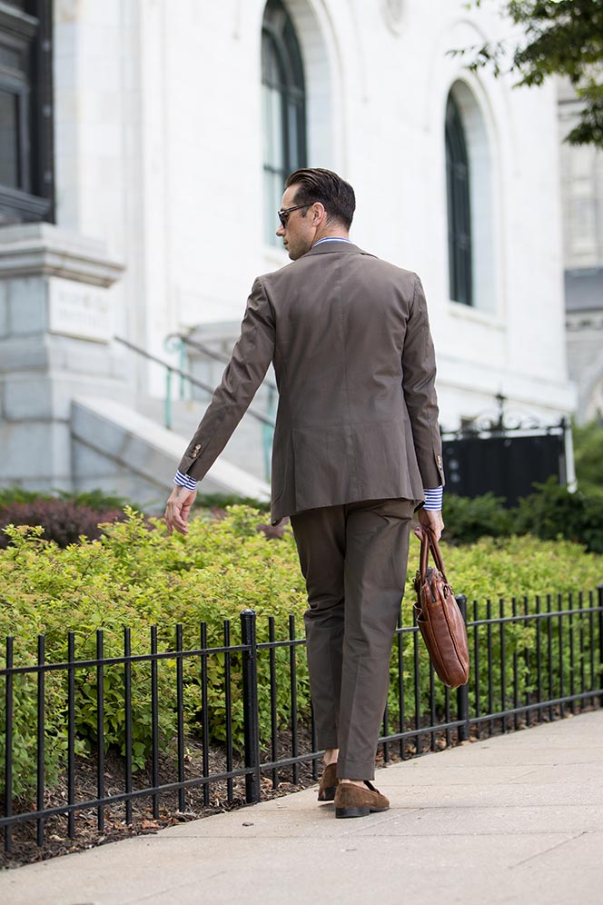 Summer Business Casual: Cotton Suit, No Tie - He Spoke Style