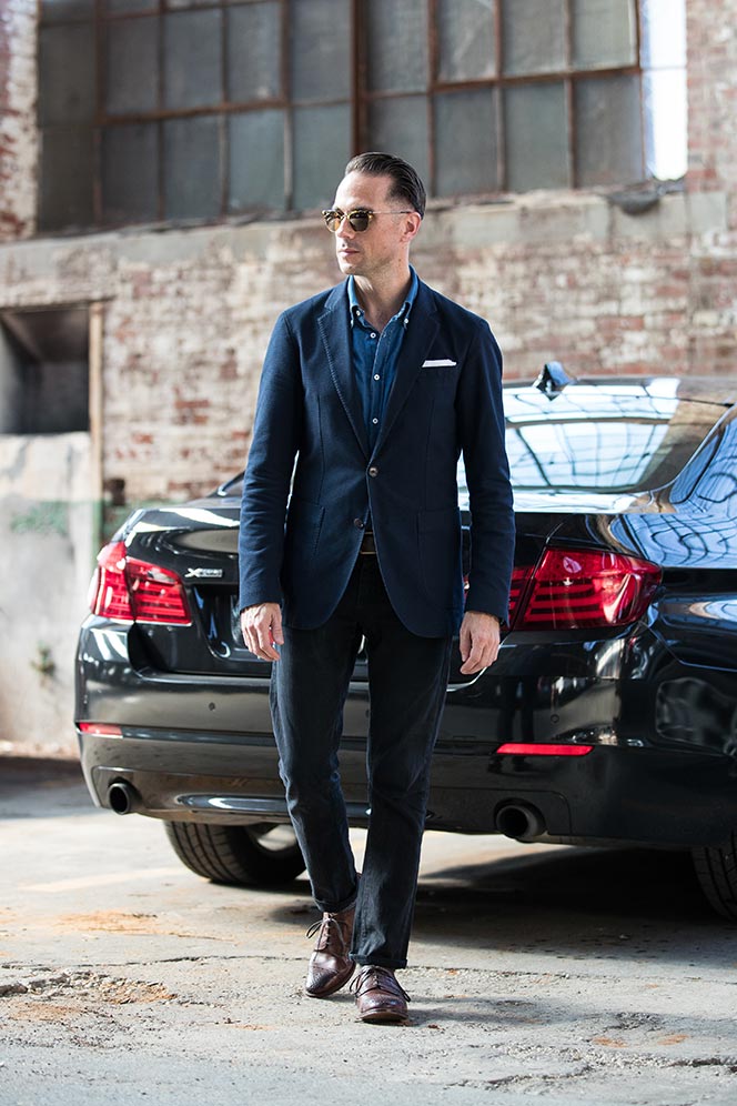 business-casual-outfit-ideas-tie-optional-denim-shirt-black-jeans -navy-blazer-men-fall-2016 - He Spoke Style