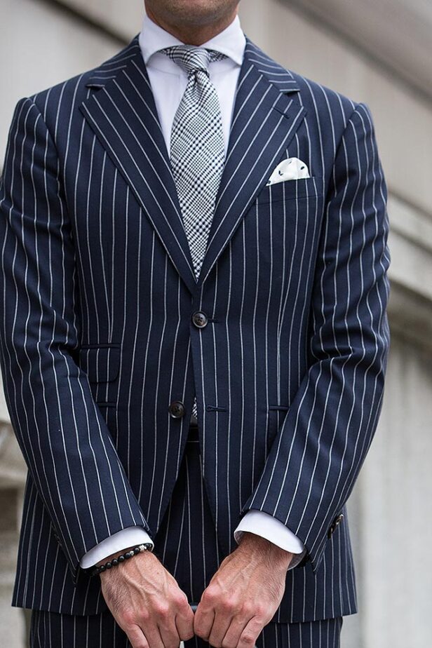 blue suit what color tie