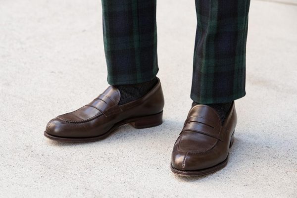 What To Wear With Black Watch Tartan Plaid Pants | He Spoke Style