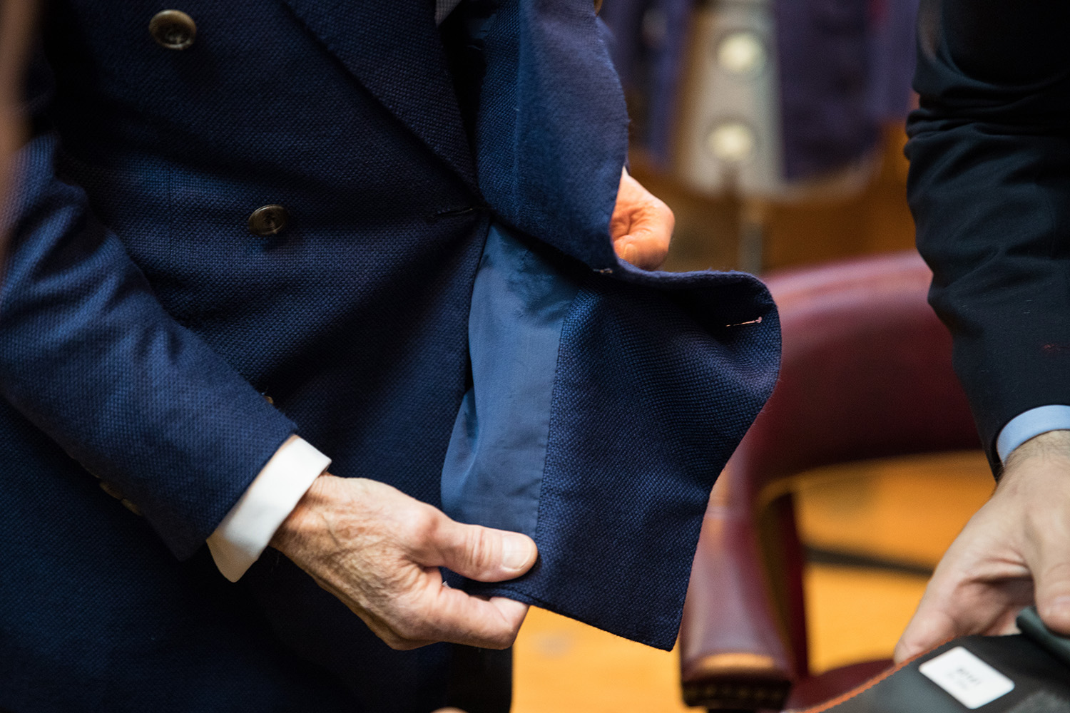 what-jacket-lining-with-navy-blue-suit-for-men