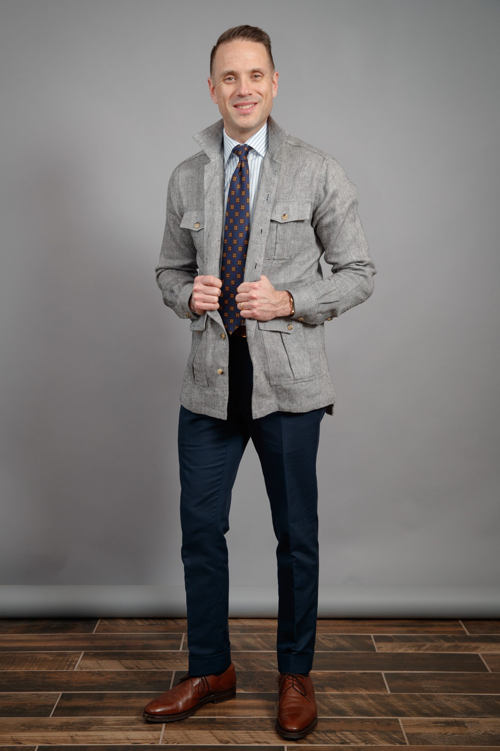 mens-dressed-up-linen-shacket-and-tie-looks-for-spring-2021