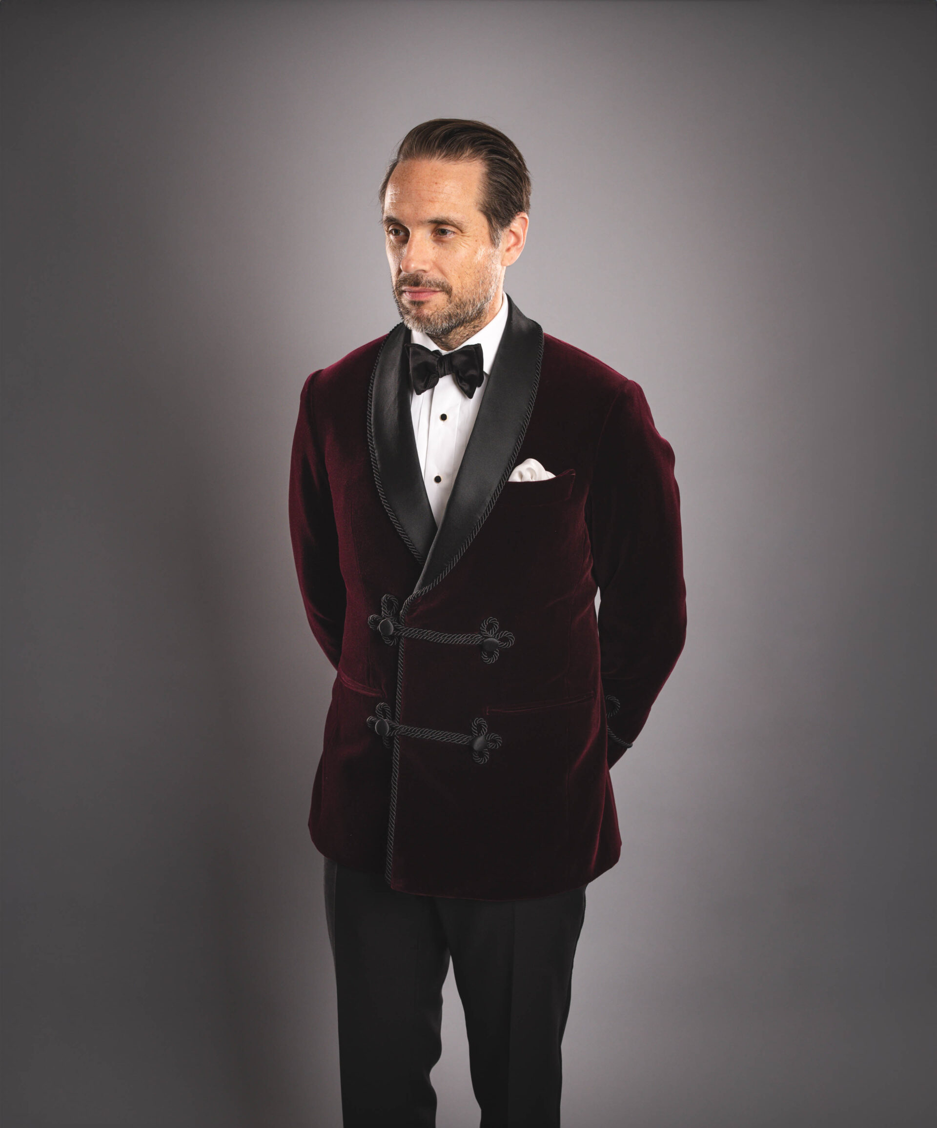 The Smoking Jacket: A Look At Classic Men's Smoking Jackets Including  History, Where To Buy & How To Wear 