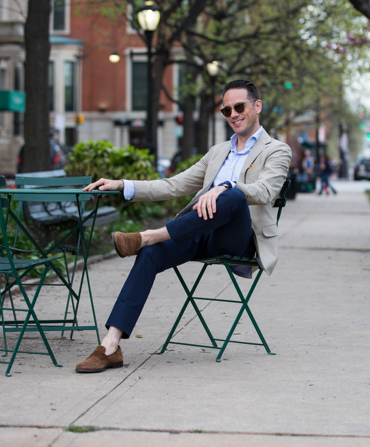 https://hespokestyle.com/wp-content/uploads/2023/08/khaki-cotton-blazer-with-navy-chinos-and-suede-loafers-outfit-idea-616x744@2x.jpg