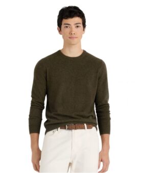 Olive twist cashmere crewneck sweater with cream jeans and brown suede belt, worn by a model